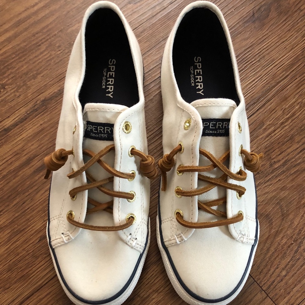 Sperry Sneaker